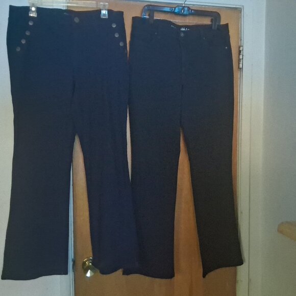 NEW W/0 TAG (2) PAIR OF DENIM BOOTLEG JEANS - Picture 1 of 7